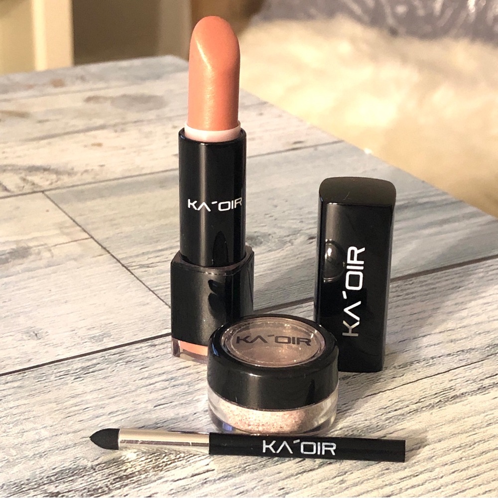 Ka’oir invisible glitzstick lipstick set